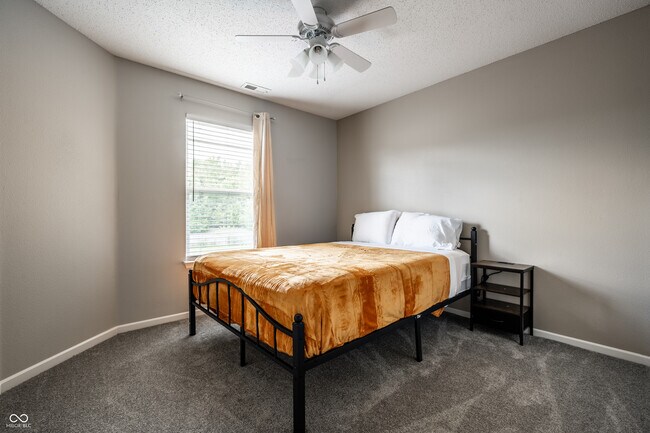 Building Photo - 11849 Wapiti Way