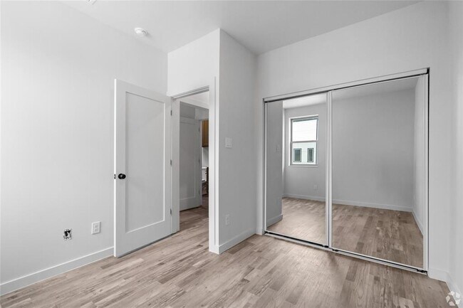 Building Photo - 13818 Bee Flower Ln