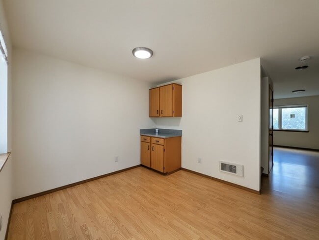 Building Photo - 3Bd/1.5ba Lake Stevens Duplex