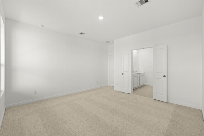 Building Photo - 28627 Bluebonnet Grotto Dr
