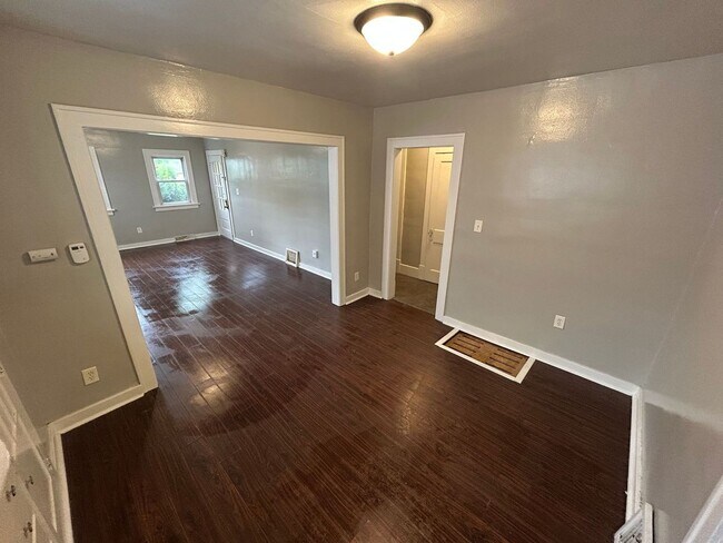 Building Photo - Cute 2 Bedroom Home for Rent