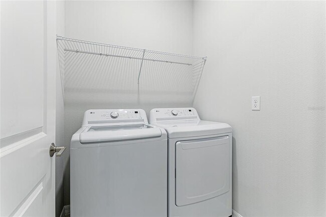 Building Photo - 8440 Skye Rnch Blvd