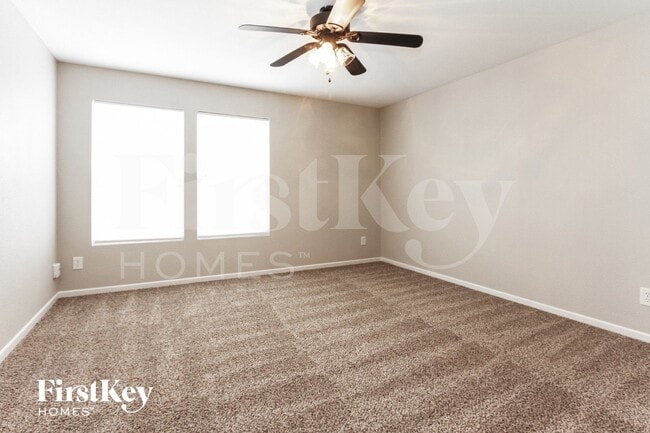 Building Photo - 8715 Hosta Way