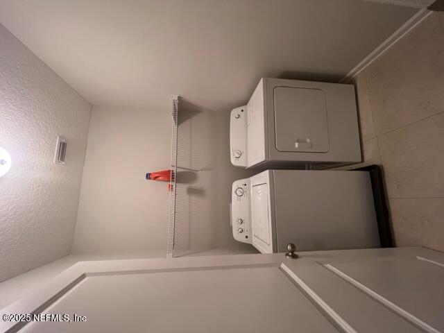 Building Photo - 37 Fernbrook Dr