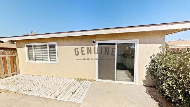 Building Photo - 2180 Placentia Ave