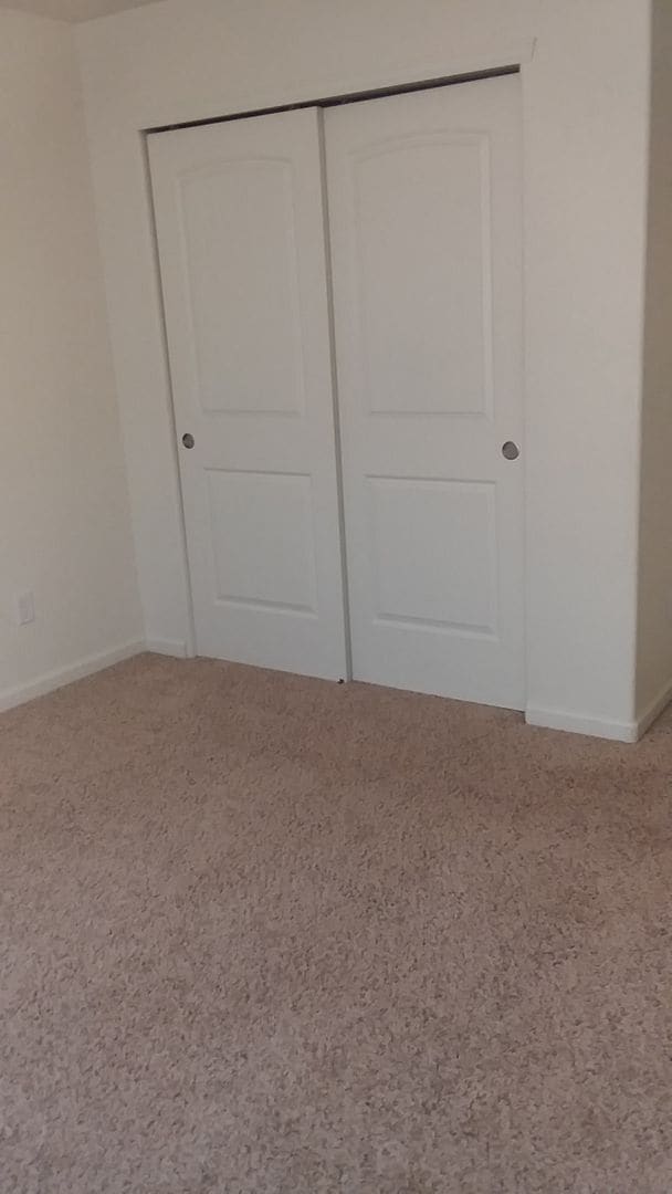 Building Photo - 3 Bedroom 2.5 Bathroom Townhouse in Saddle Ridge!!!