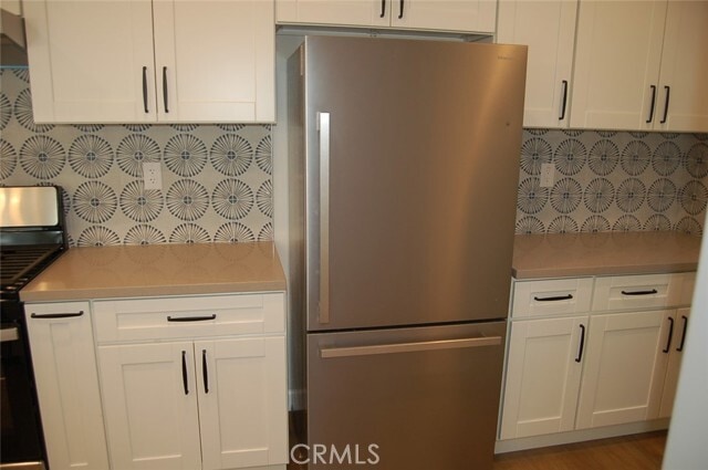 Building Photo - 425 W Duarte Rd