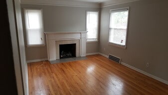 Building Photo - 13660 Manhattan St
