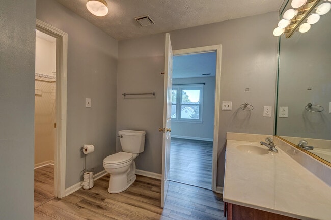 Building Photo - 3789 White Pine Dr