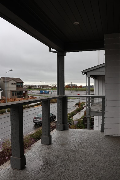 Building Photo - 213 Wellness Wy