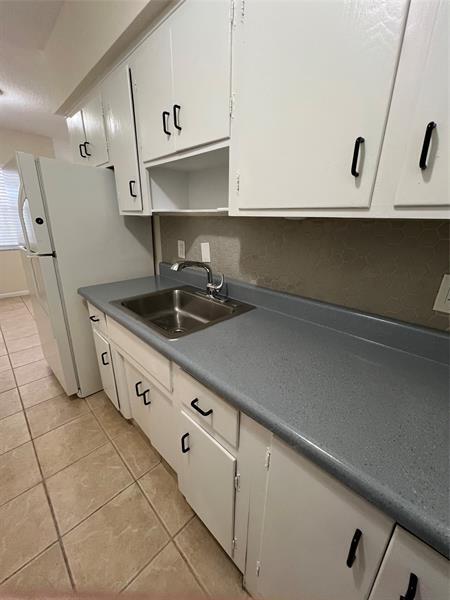 Building Photo - 4540 Bougainvilla Dr