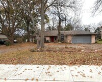 Building Photo - AVAILABLE NOW!!! Custom 3-Bed 2-Bath w/ 2 Dining Areas & View of Creek