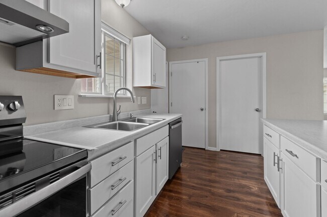 Building Photo - 6155 Aerotech Dr