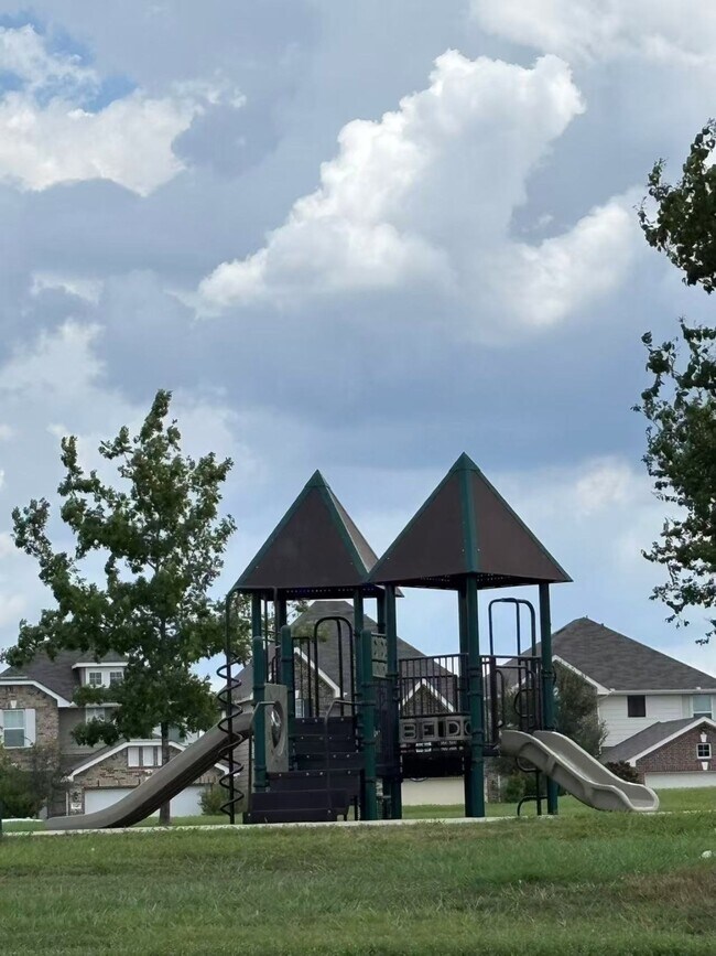 Building Photo - 14246 Dos Palos Dr