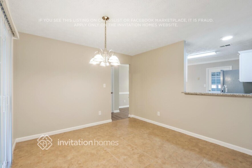 Building Photo - 1915 Stoneoak Cir