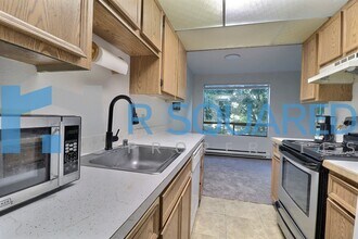 Building Photo - 3000 SW Avalon Way