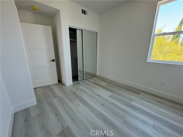 Building Photo - 419 S Eucalyptus Ave