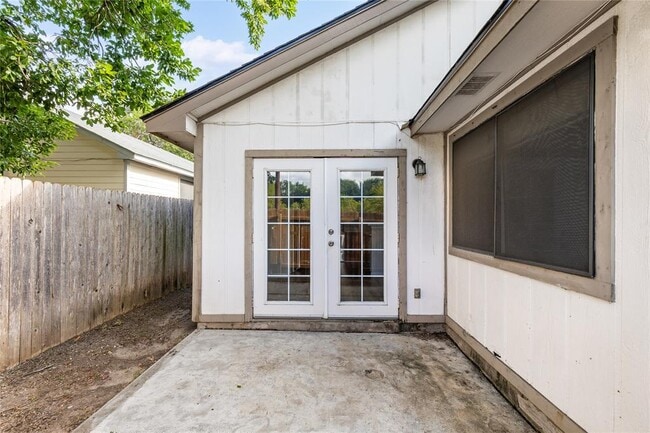 Building Photo - 1803 Heatherglen Ln