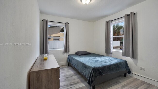 Building Photo - 1441 NE 154th Terrace