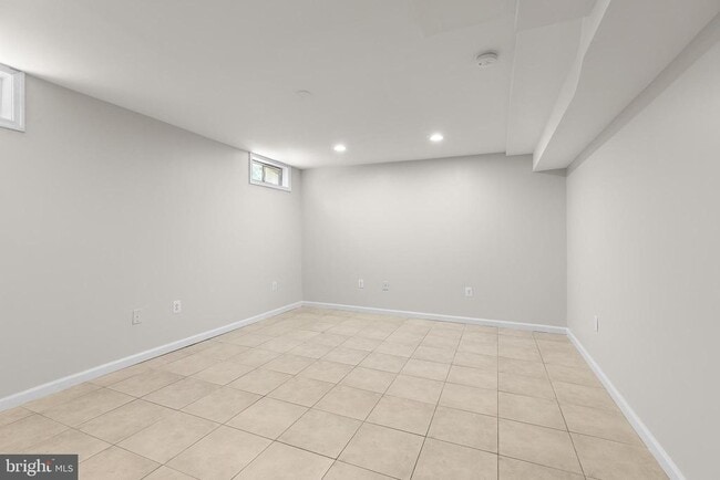 Building Photo - 10004 Field Stone Ct