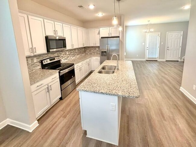 Building Photo - Now Leasing In Somerville!