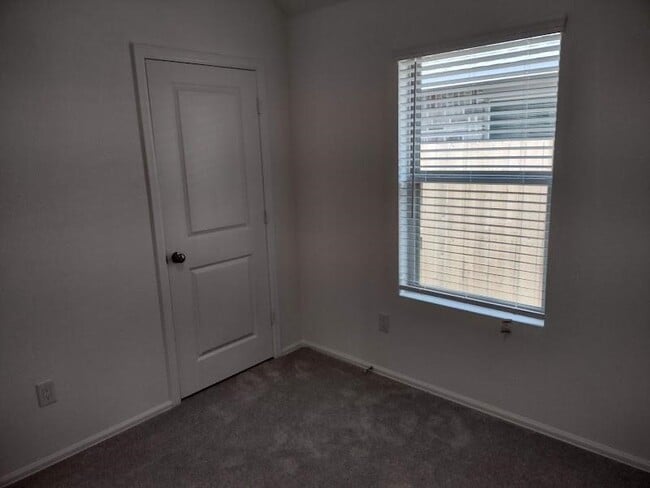 Building Photo - 1420 Cantabria Ct