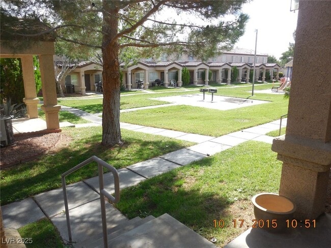 Building Photo - 2528 Sierra Bello Ave