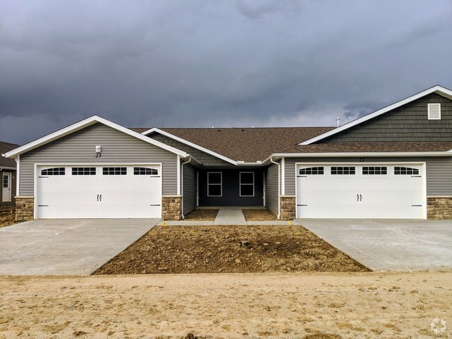 Building Photo - Villas at Charleston