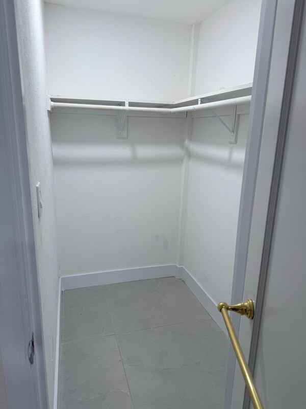 Building Photo - 2336 NW 35th St