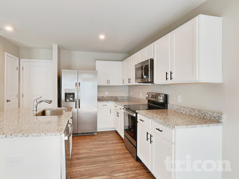 Building Photo - 886 Purcell Dr