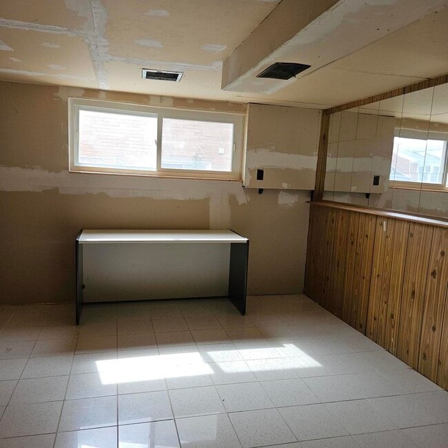 Building Photo - 9268 Barberry Ln