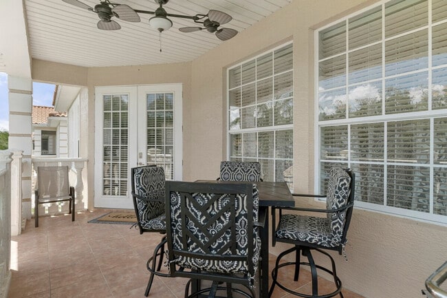 Building Photo - 4 Waterside St