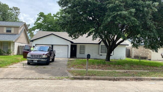 Primary Photo - 23302 Whispering Willow Dr