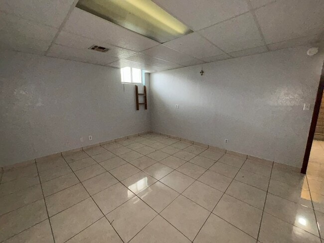 Building Photo - 1417 Matthew Dr