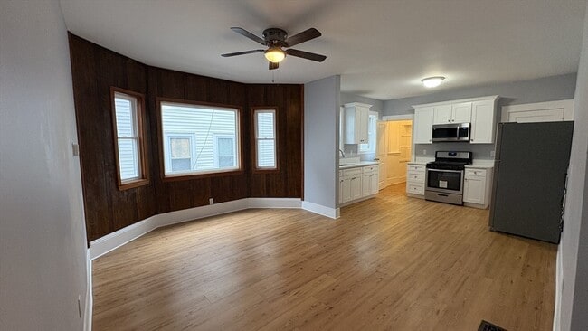 Building Photo - 190 Sheridan Ave