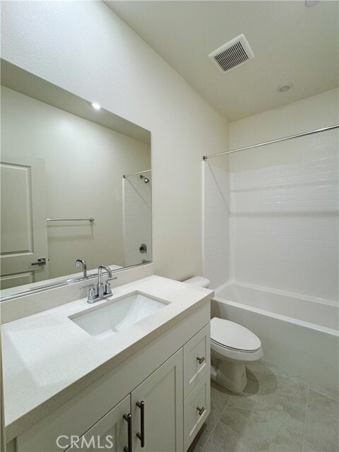 Building Photo - 2601 Durfee Ave