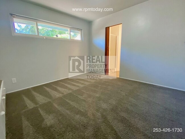 Building Photo - Charming 3 Bedroom Rambler in Tacoma!