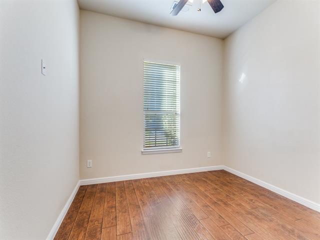 Building Photo - 544 Braewick Dr