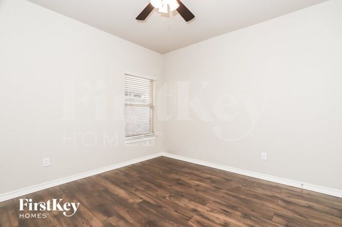 Building Photo - 8810 Kallison Arbor