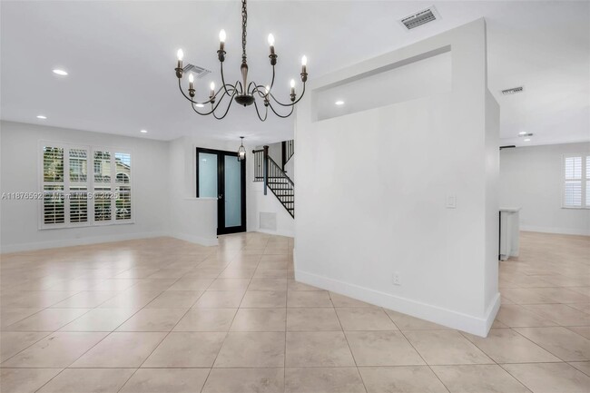 Building Photo - 2716 SW 180th Ave