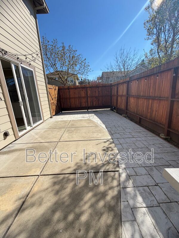 Building Photo - 2455 Prairie Ln