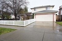 Building Photo - Remodeled & Spacious West San Jose 5 Bedroom 3 Bath Home