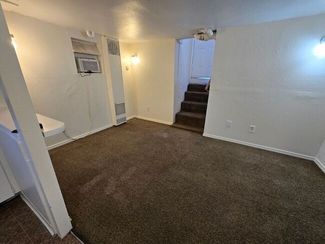 Building Photo - Centrally Located & Charming 1 Bedroom Apartment in Sparks