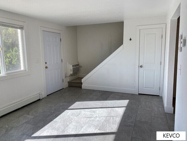 Building Photo - 1747-1759 E 16th St