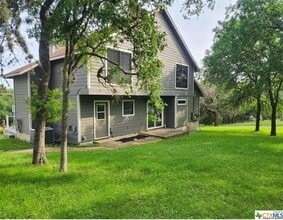 Building Photo - 305 Forest Dr