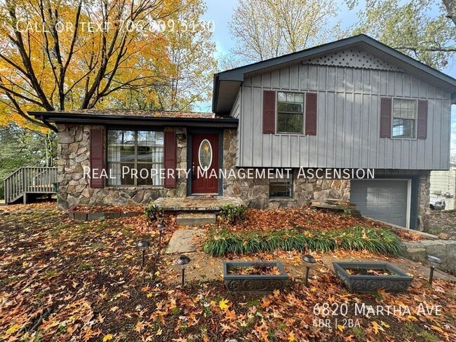 Primary Photo - 6820 Martha Ave