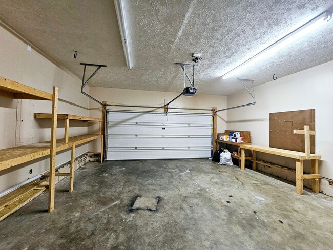 Building Photo - Town Of Springlake