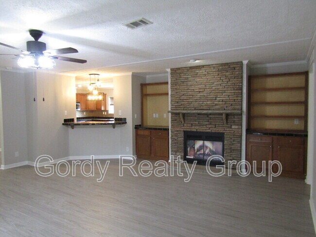 Building Photo - 5493 Willis Rd