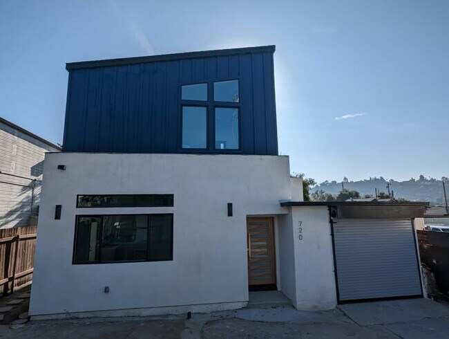 Building Photo - 720 San Pascual Ave
