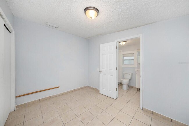 Building Photo - 213 N Lincoln Ave